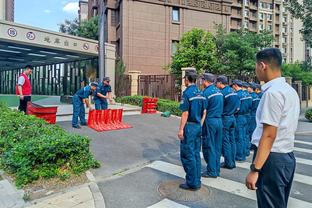 本赛季罗德里已为曼城打进8球，是其俱乐部生涯单赛季最高进球数